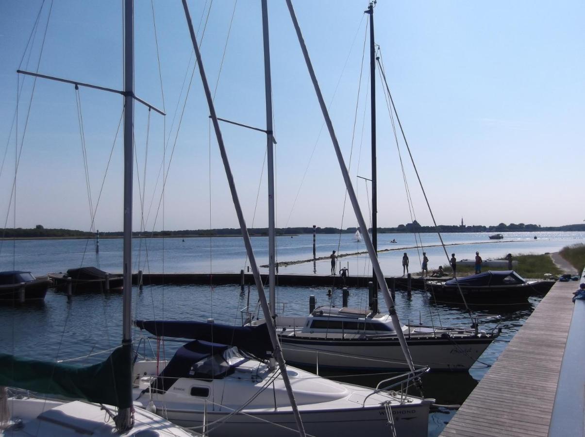 Vakantiehuisje Gelegen Op Een Kattensprong Van Veerse Meer En Noordzee! Kamperland Kültér fotó